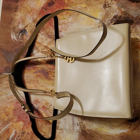 Celine Paris elegant leather bag with long strap and Celine charm - Picture 2 of 6